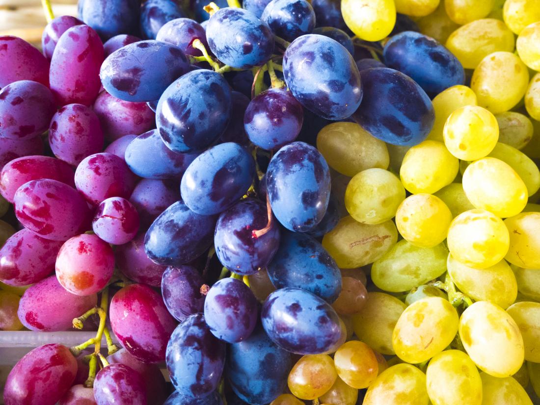 Close up of grapes which contain Quercetin